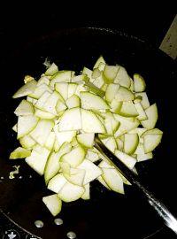 角瓜炒鸡蛋减脂可以吃吗